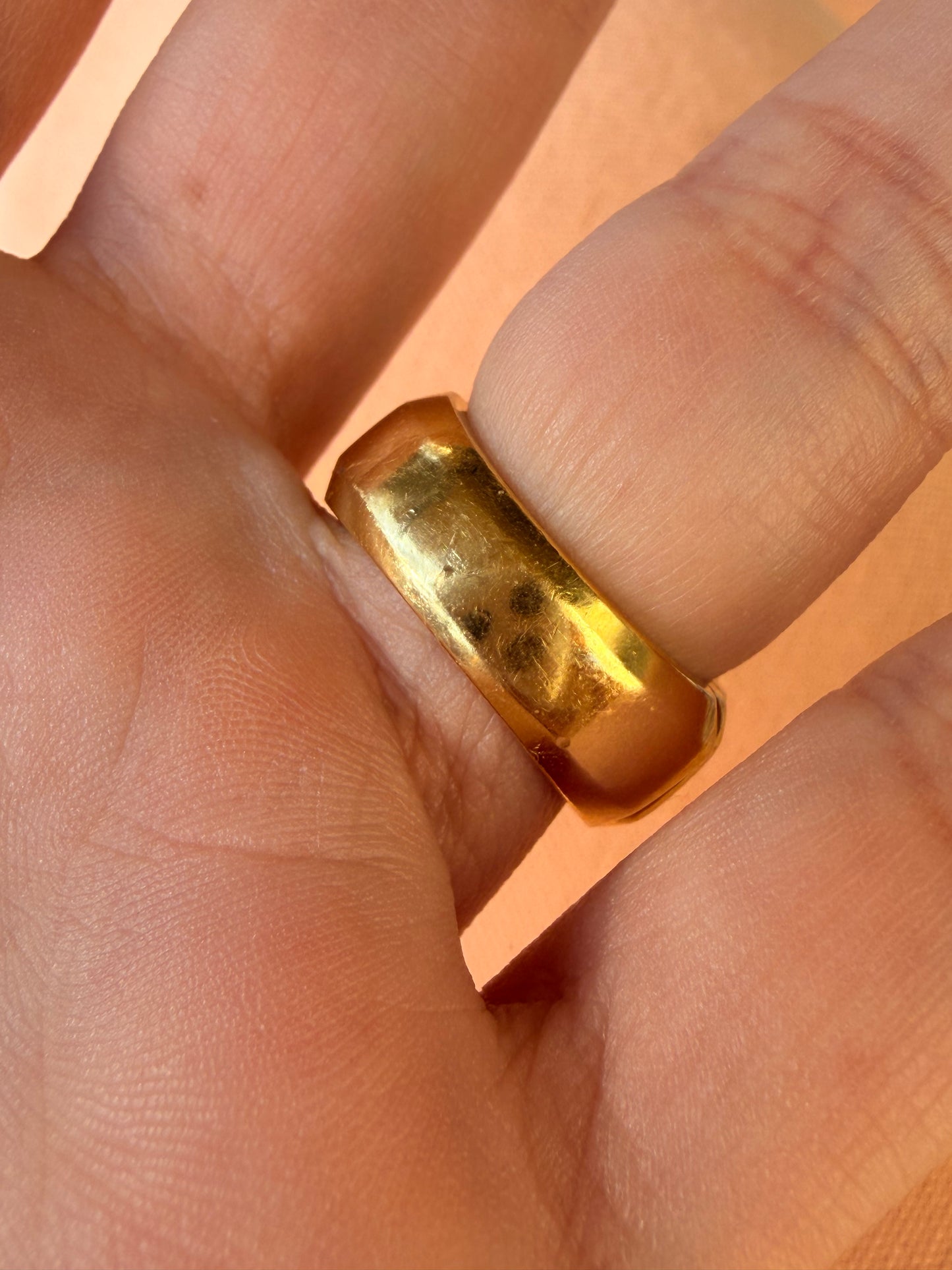Vintage yellow 18K Tiffany & Co 18K chevron pattern band circa 1998, size 6