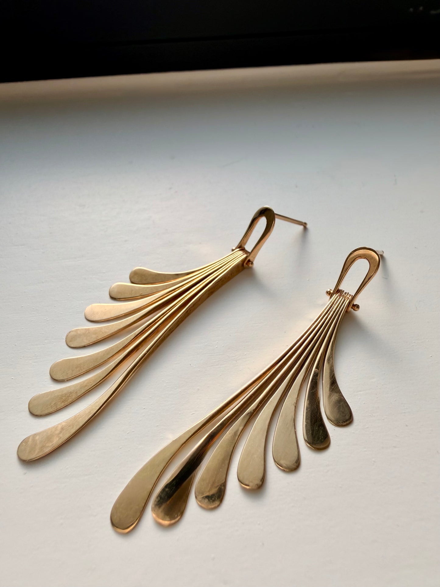 Vintage yellow 14K articulated fan post earrings