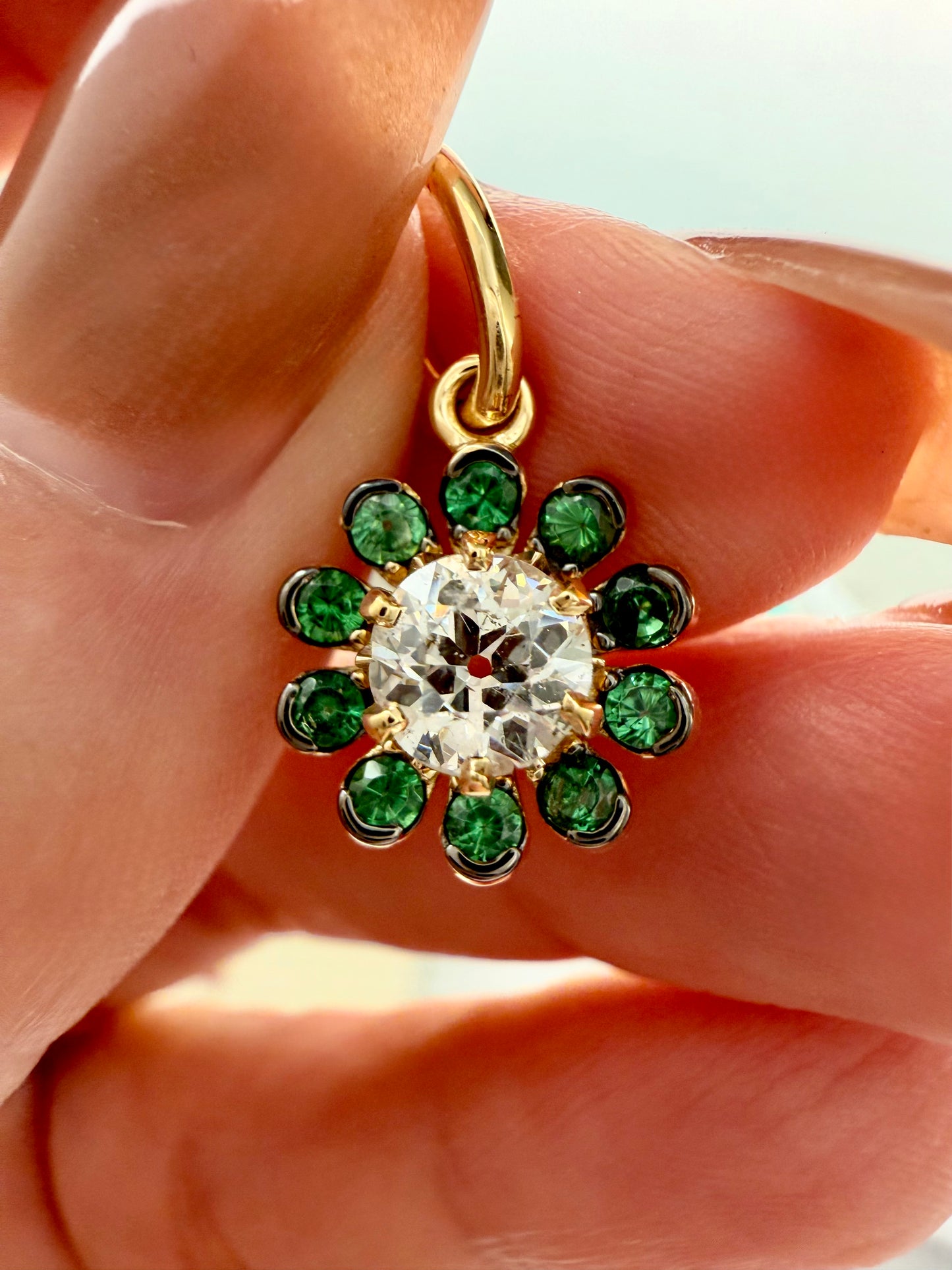 3GOG Natural Antique Diamond Garden Party Flower Pendant 18K - Release 4