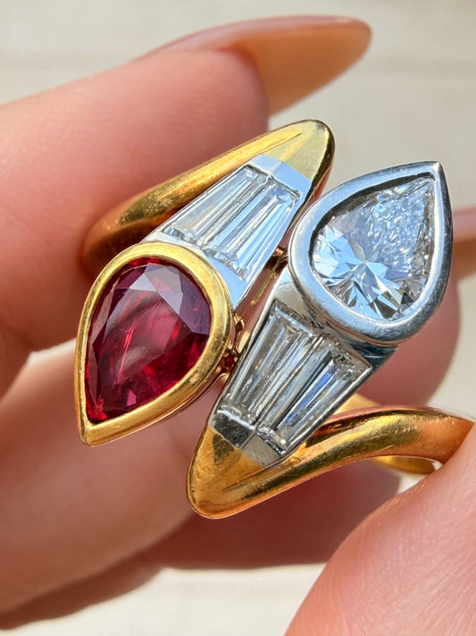 Vintage 18K approx 1.2 ctw diamond and 1.1 ctw ruby toi to moi ring, size 10.25