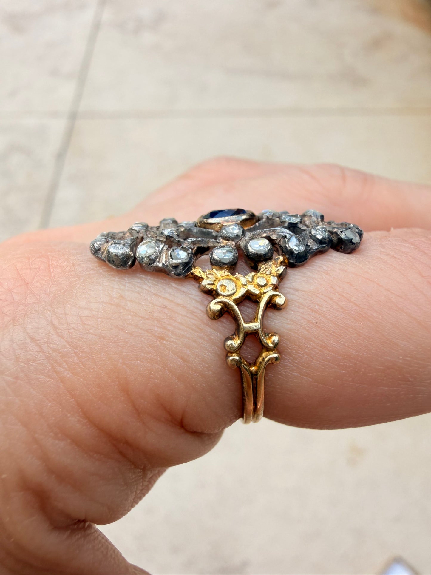 Antique yellow 18K gold ring with approx .48ctw rose cut diamond and .42 ctw sapphire, size 7