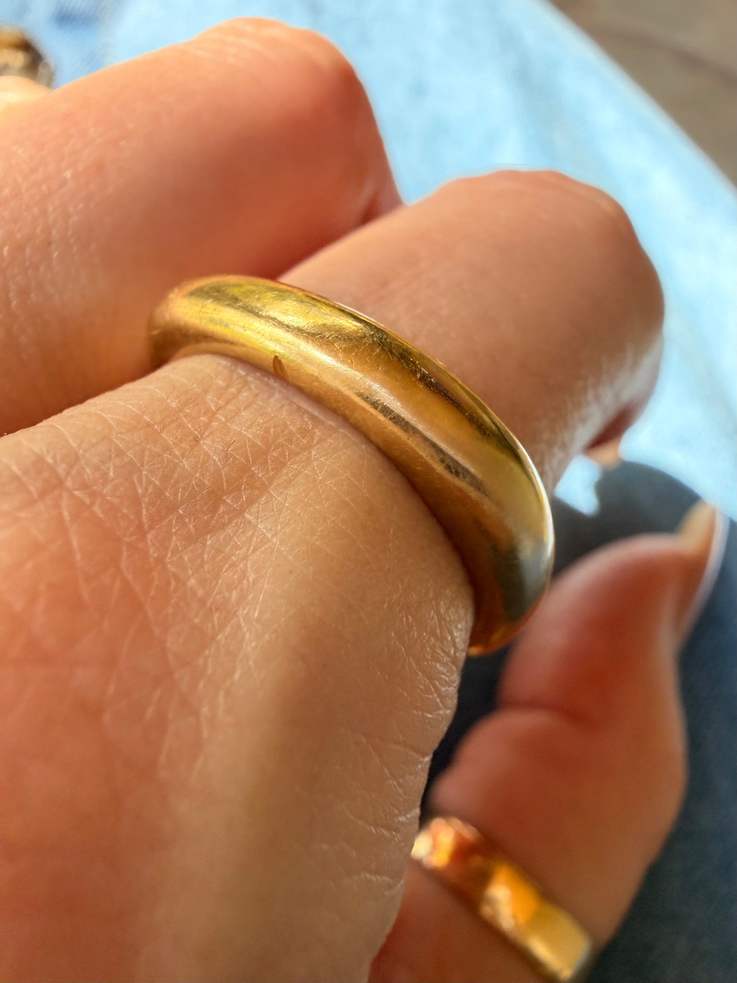 Vintage yellow 14K square rounded band, size 9-9.25