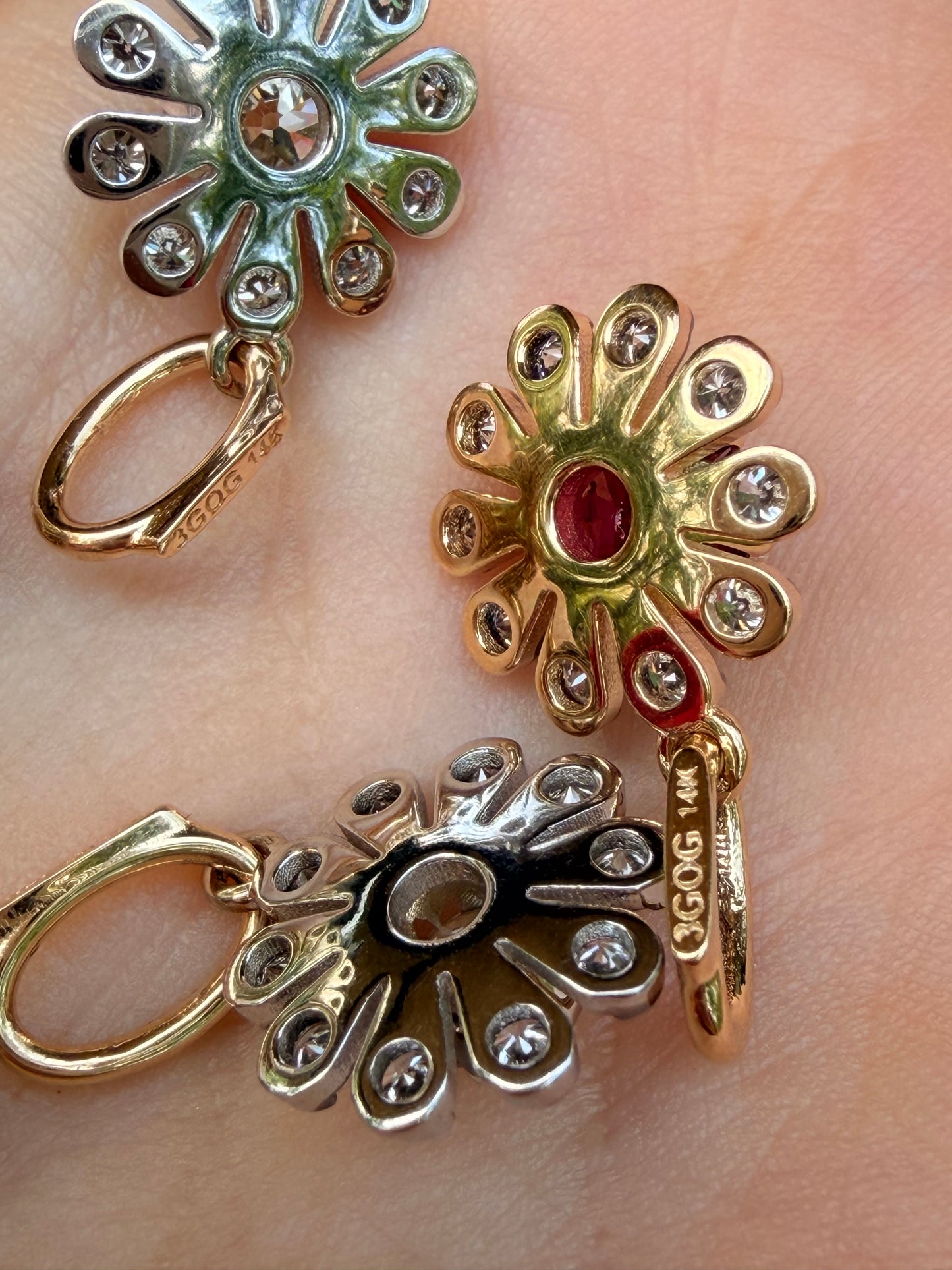 3GOG Natural Red Garnet Garden Party Flower Pendant 14K