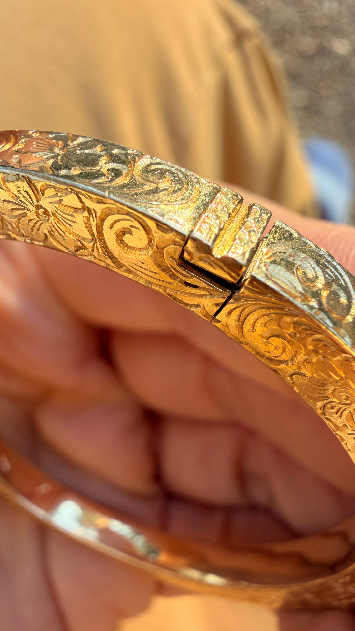 Vintage yellow 14K hand engraved oval hinge bangle, 6.75-7 inch interior