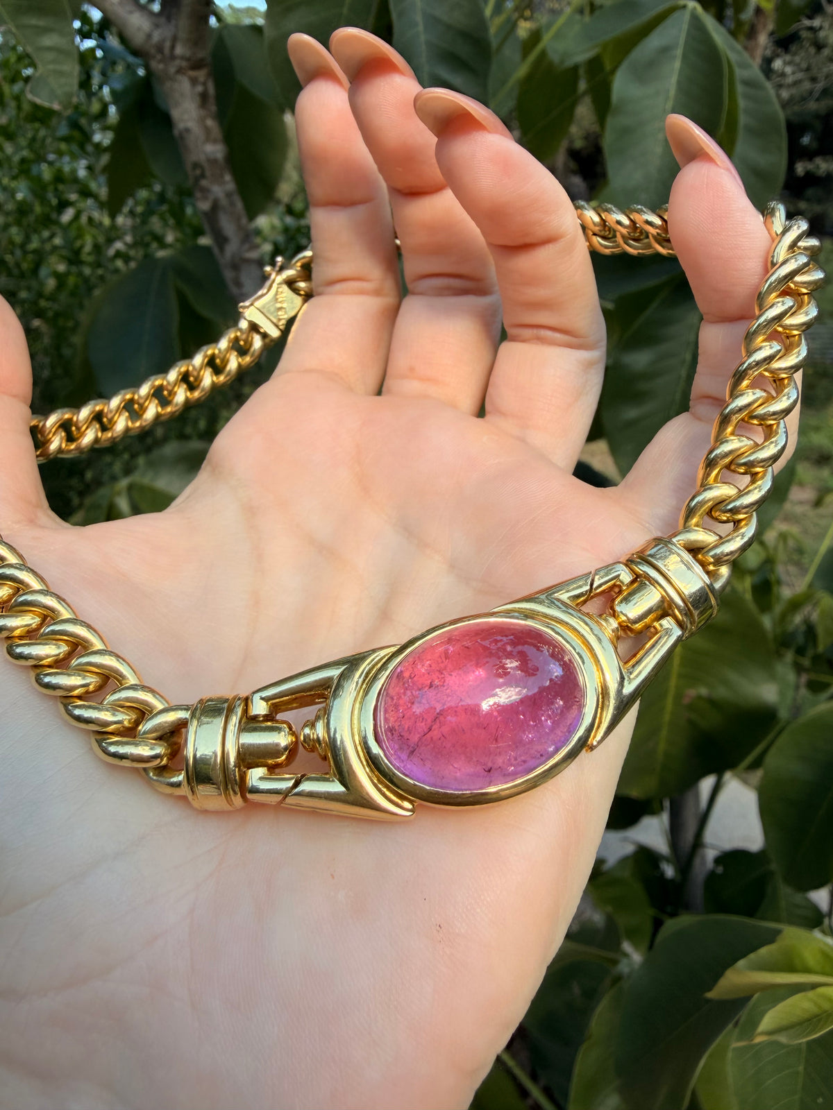 Vintage 1970s yellow 18K round curb chain with large pink tourmaline center, 15 and 1/8 inch