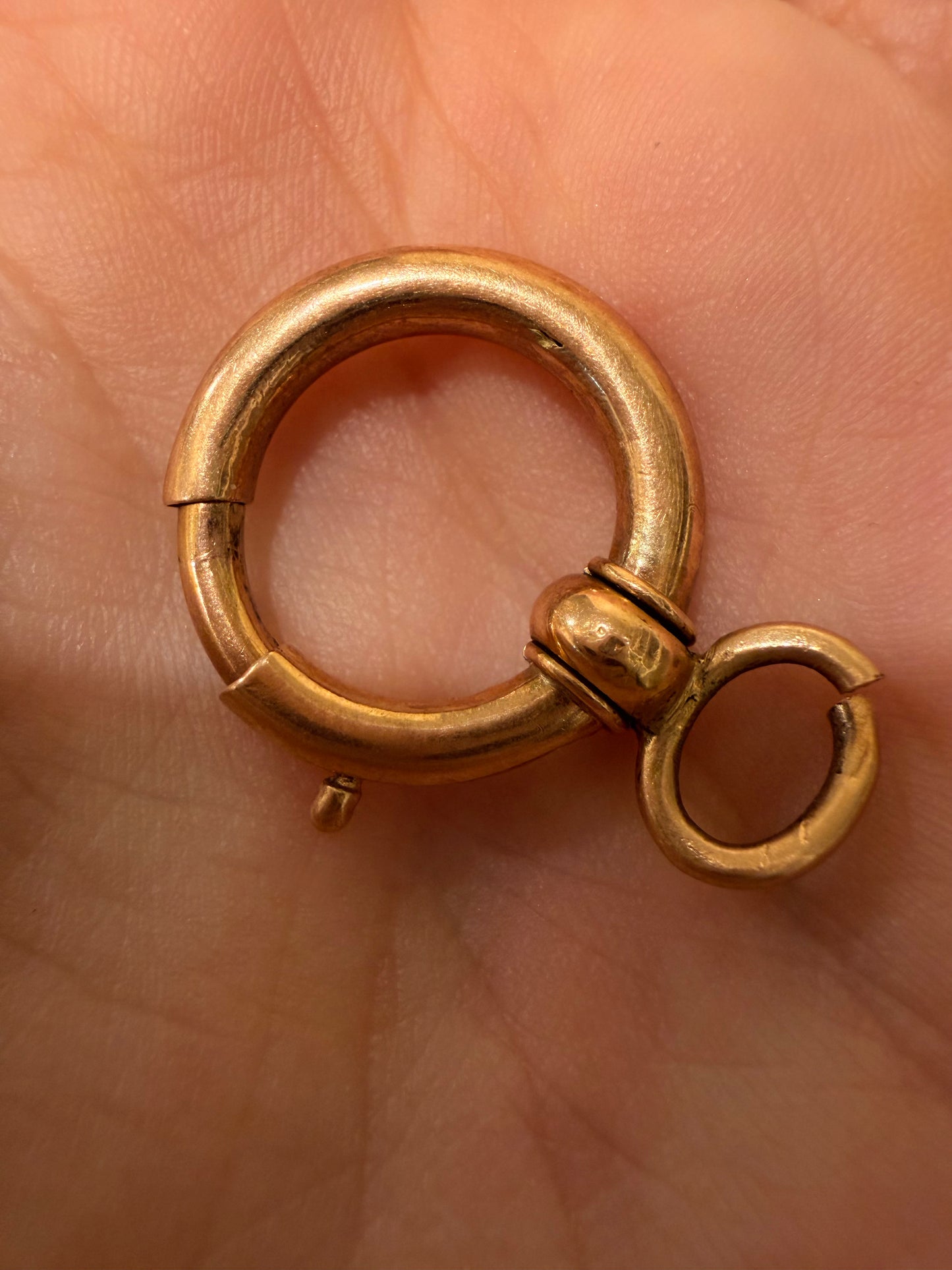 Various solid gold clasps and connectors
