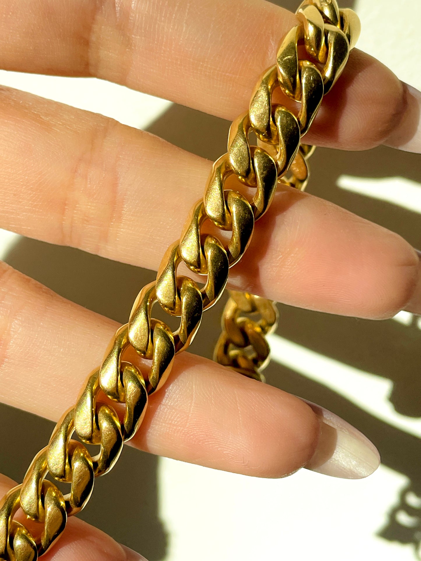 [PRIVATE] Vintage yellow solid 18K gold curb bracelet with side safety clasp, 7 and 3/8 inch