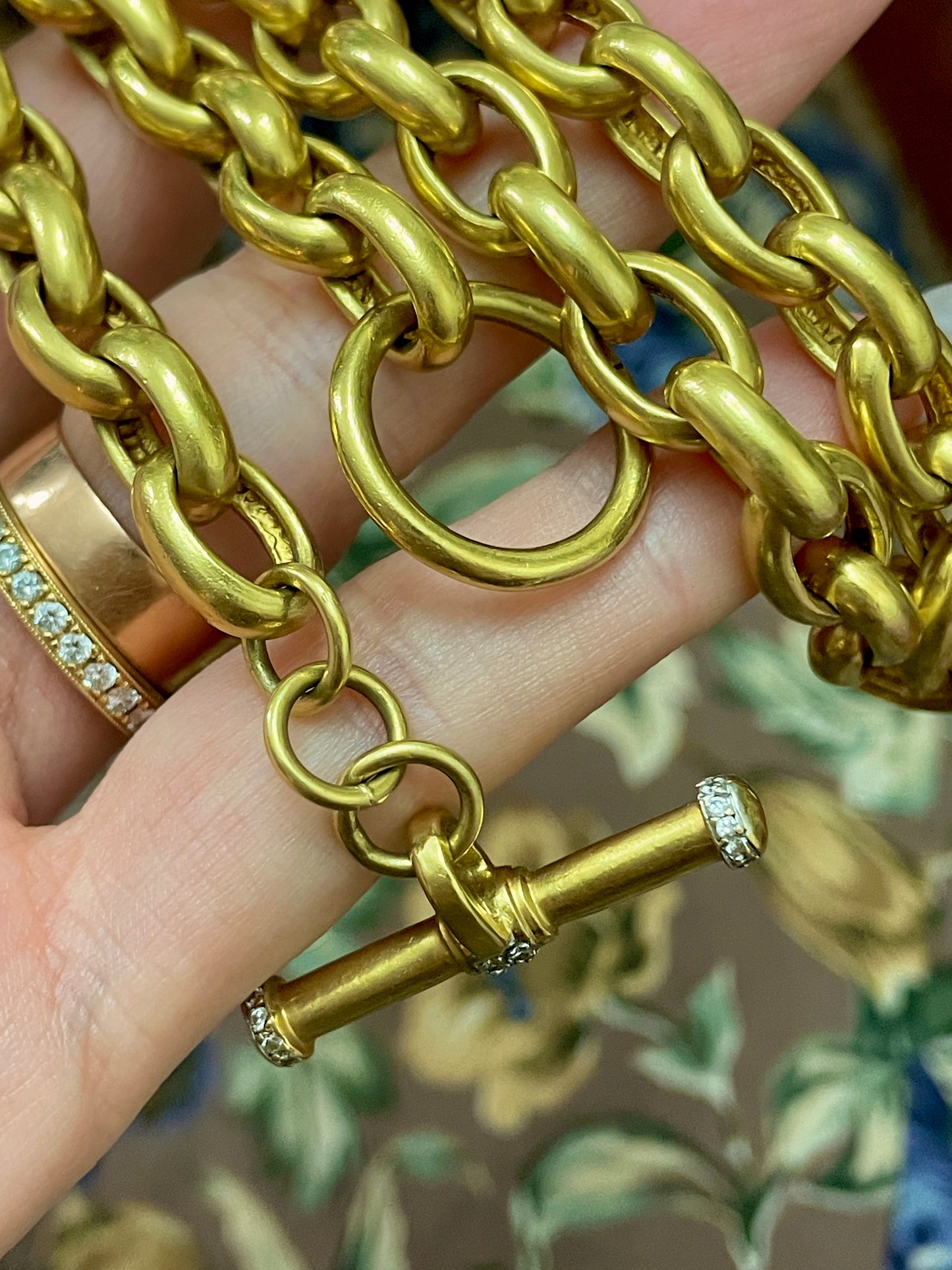 Vintage yellow 18K gold oval link and diamond toggle clasp chain, 18 and 1/8 inch