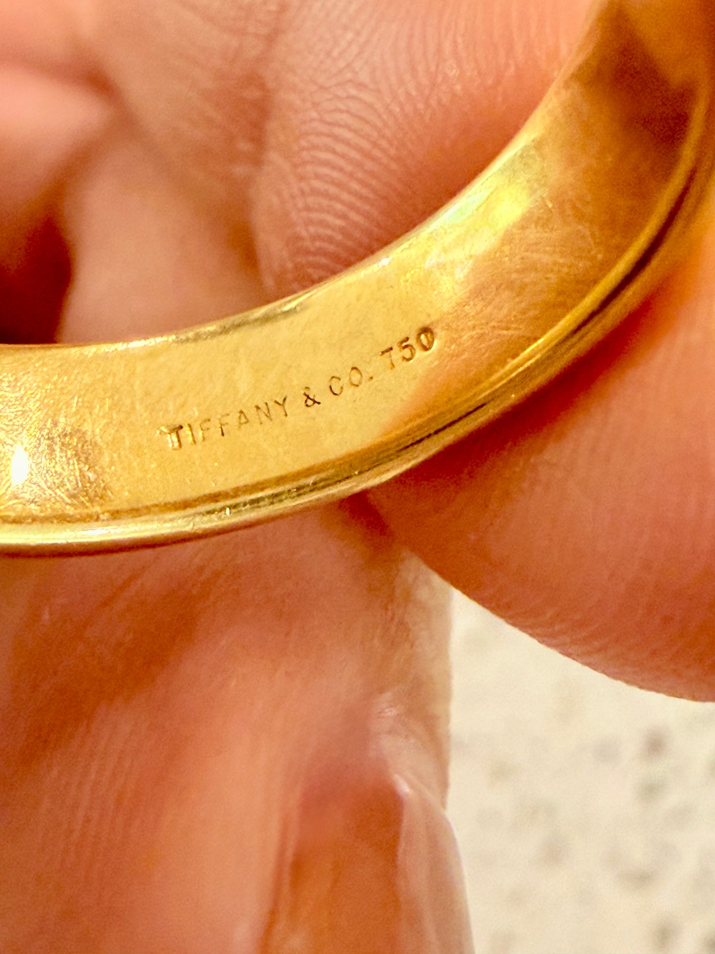 Vintage yellow 18K Tiffany and Co round band, size 8.25