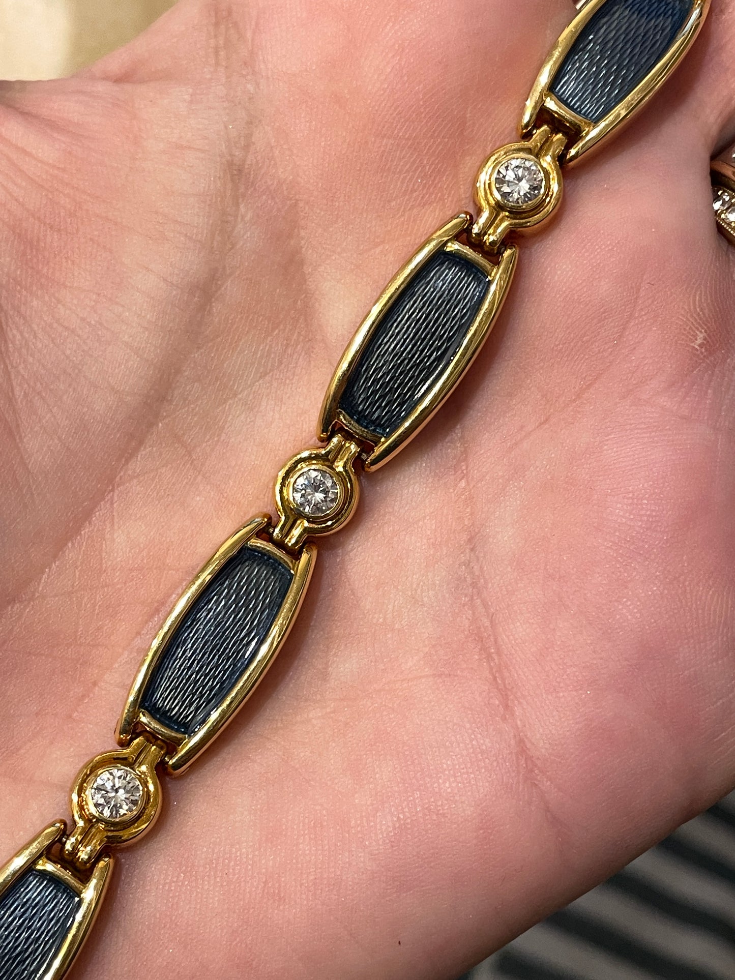 Vintage yellow 18K approx 1.5 ctw diamond and blue enamel link bracelet, 6.75 inch