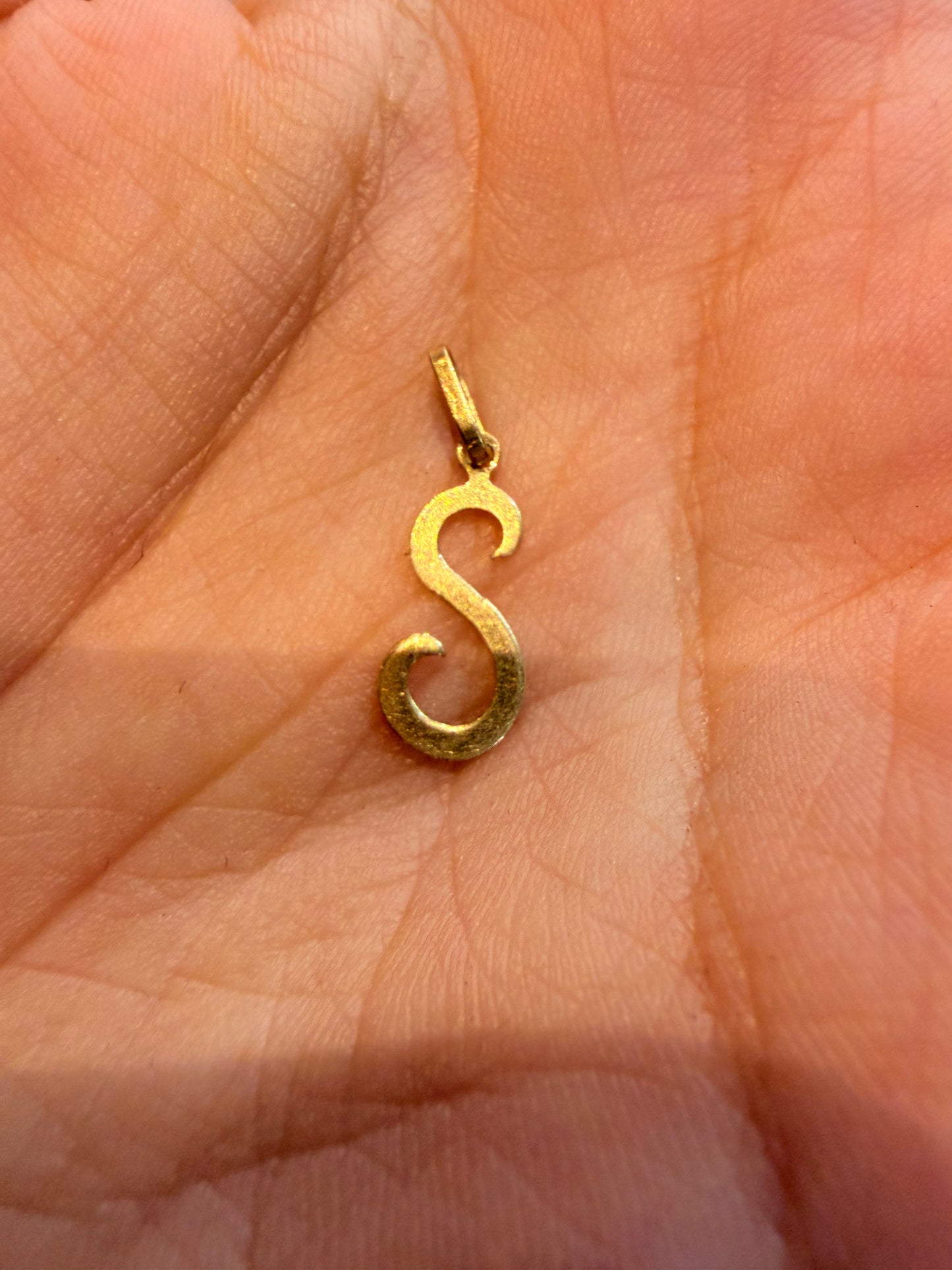 Vintage yellow 14k letter S charm