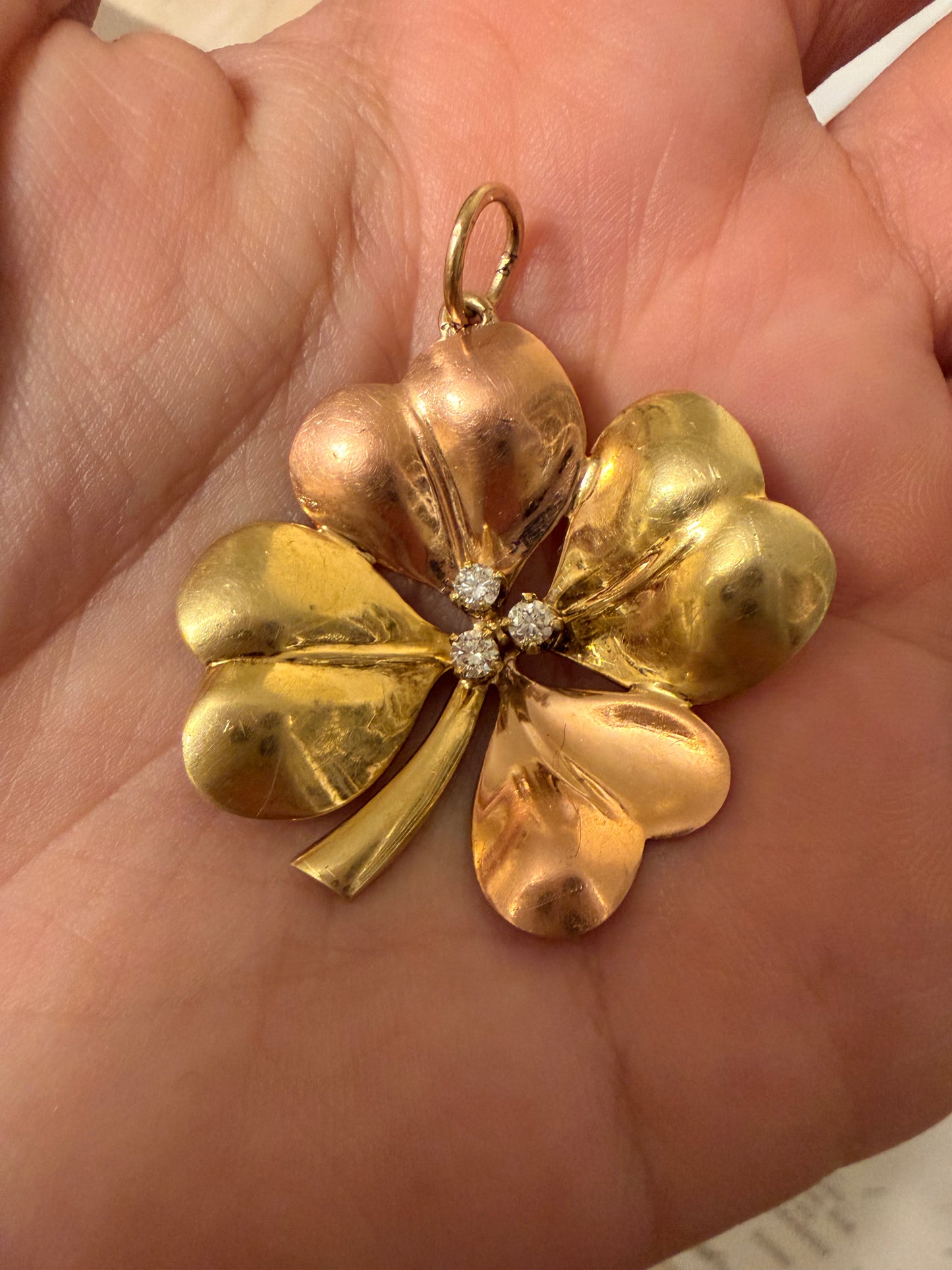 Vintage green and rose 14K approx .18ctw retro diamond clover pendant