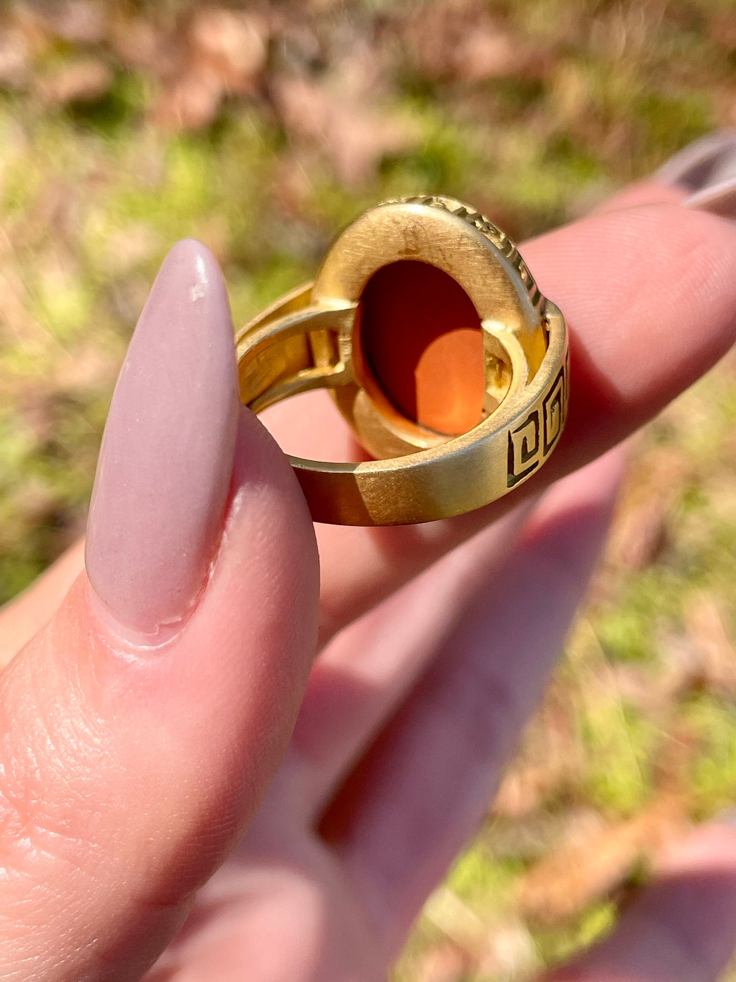 Vintage 18K Carved Lava Cameo Ring, size 6.25