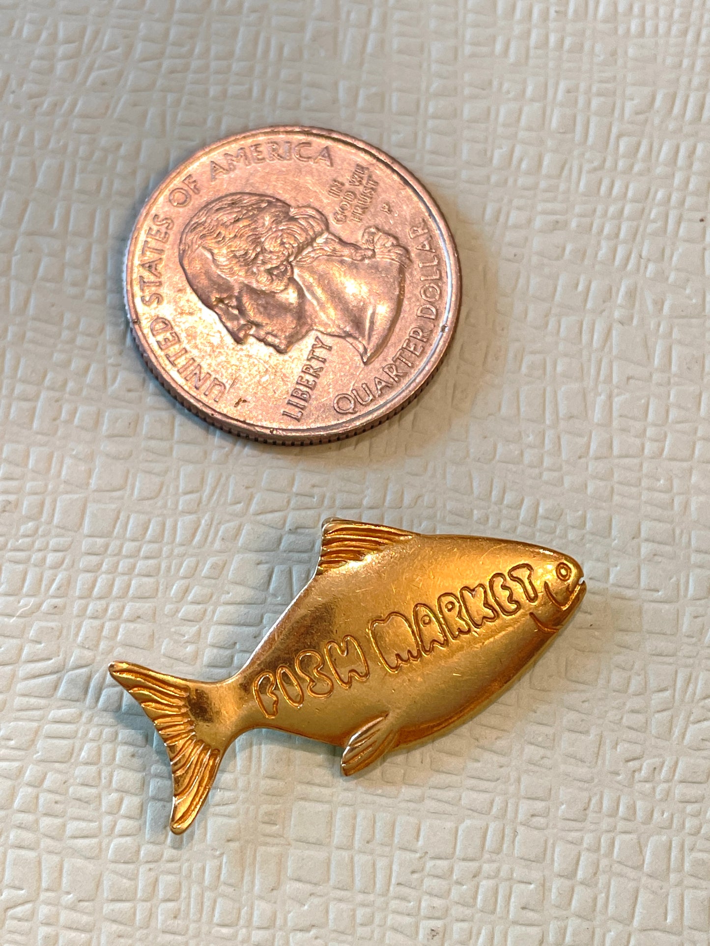 Vintage yellow 14K gold Fish Market Fish pendant