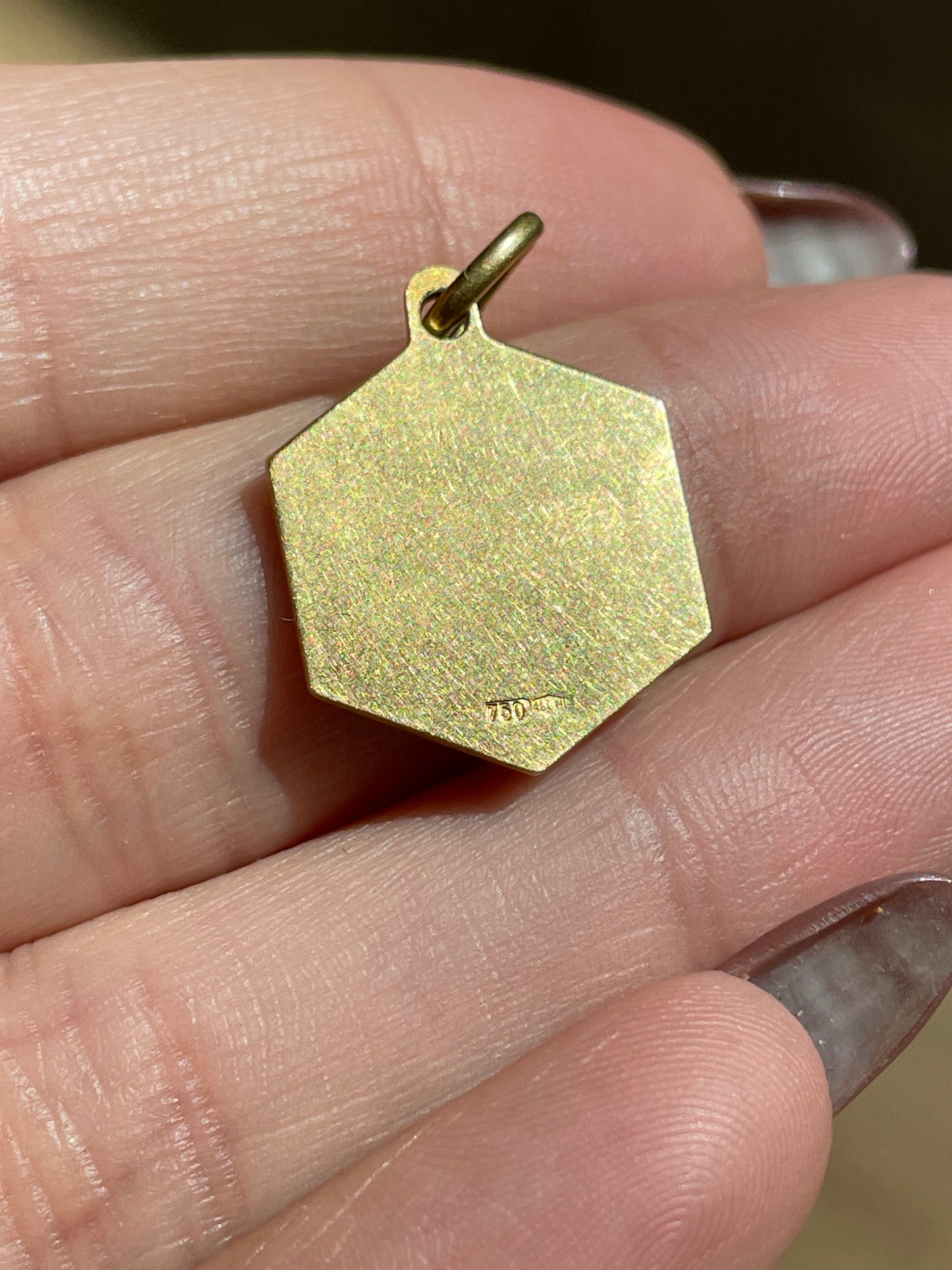 Vintage yellow 18K gold Aries hexagon shaped charm