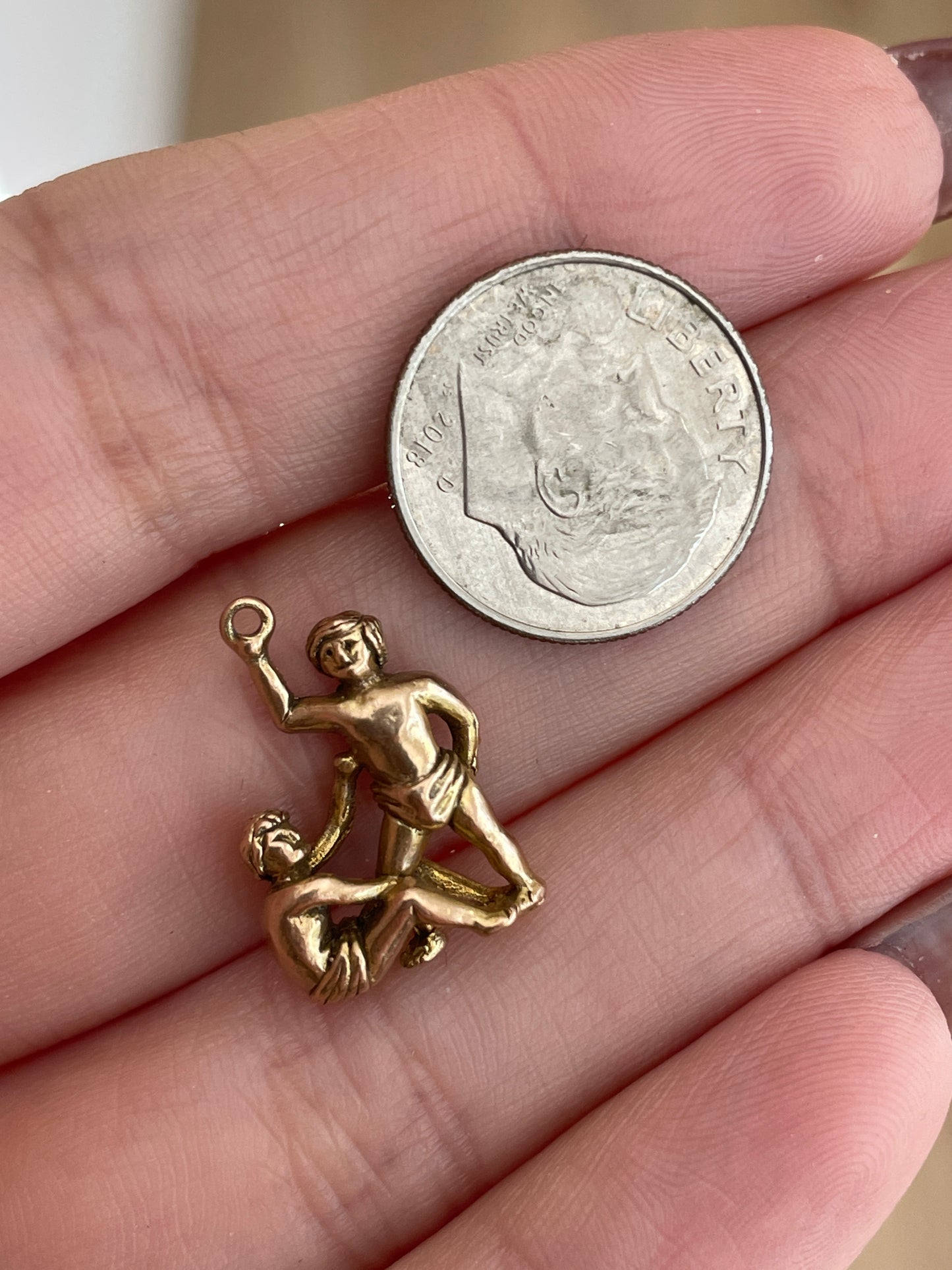 Vintage yellow 9K Gemini 3D figural charm