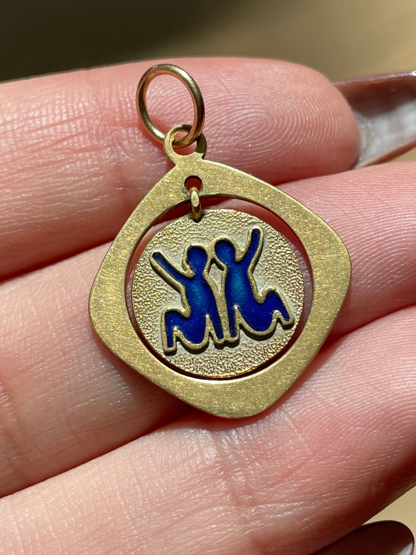 Vintage yellow 18K Gemini dangling double sided blue enamel pendant