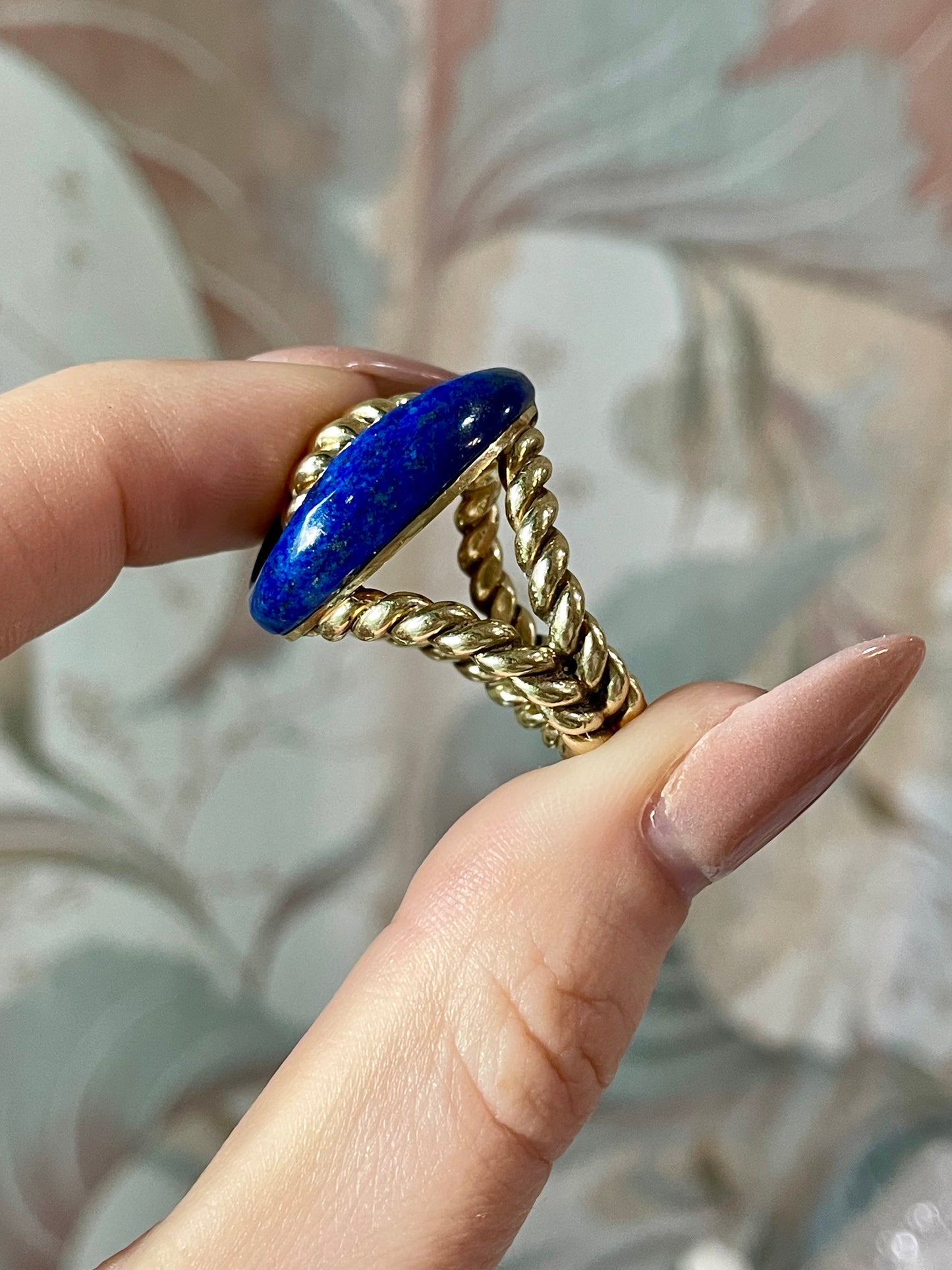 Vintage 14K Carved Lapis Mariner Link Statement Ring