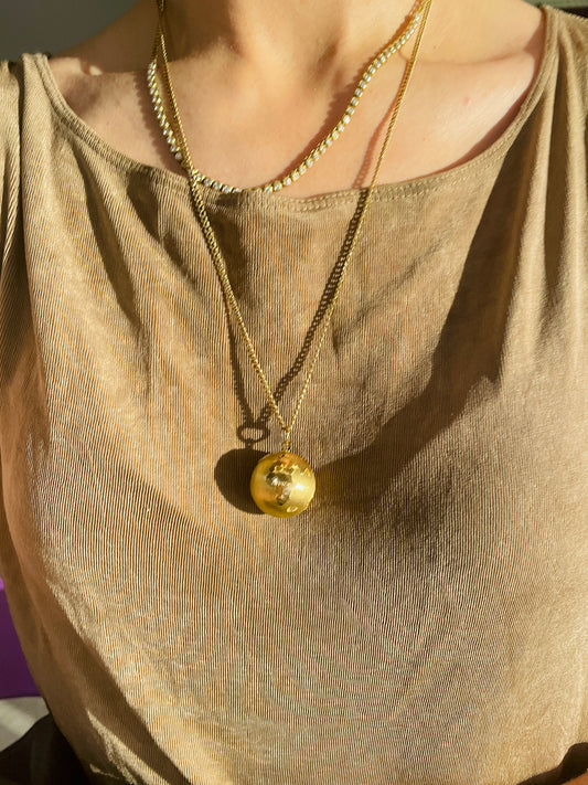 Vintage 18K textured globe pendant