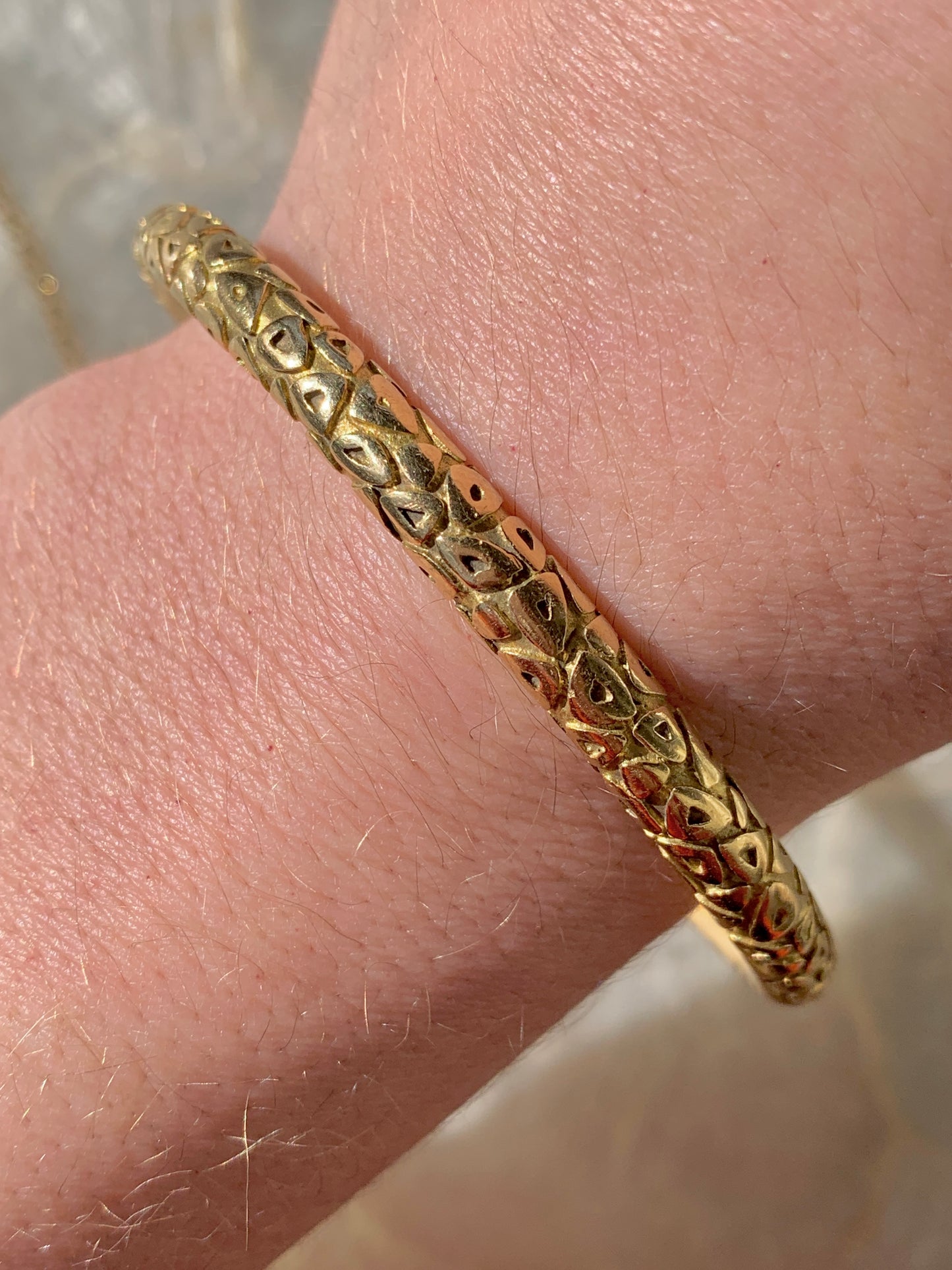 Vintage 1960s Chaumet 18K Carrouse Bangle