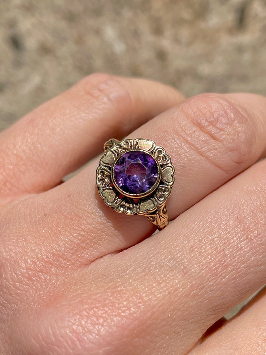 Antique yellow 10K amethyst heart design ring, size 5.5