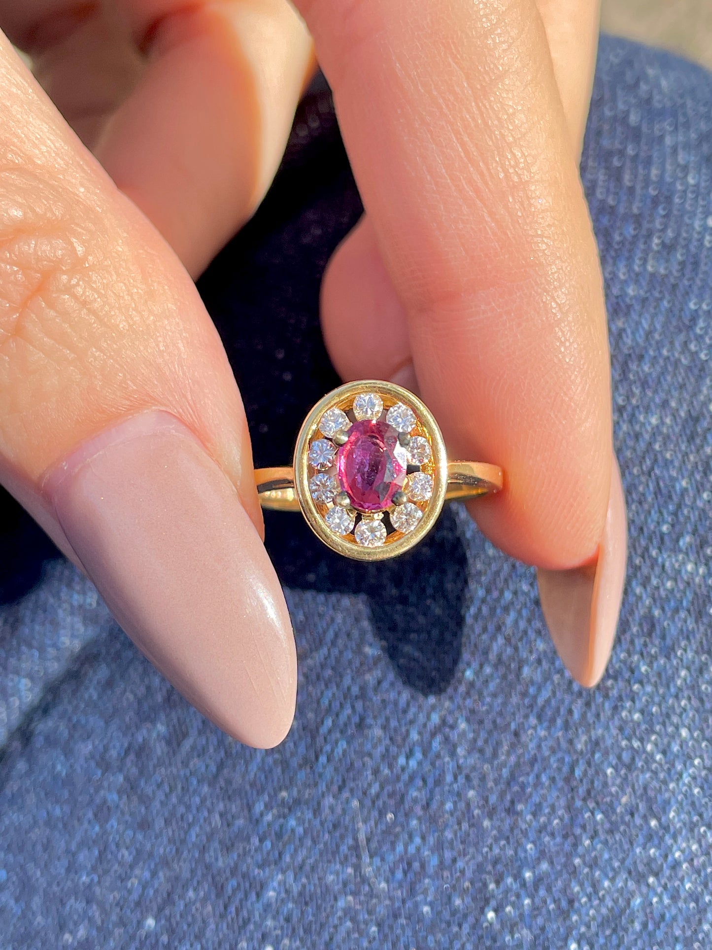 Vintage yellow 14K .27 ctw pink purple sapphire and .25 ctw diamond ring, size 6.5