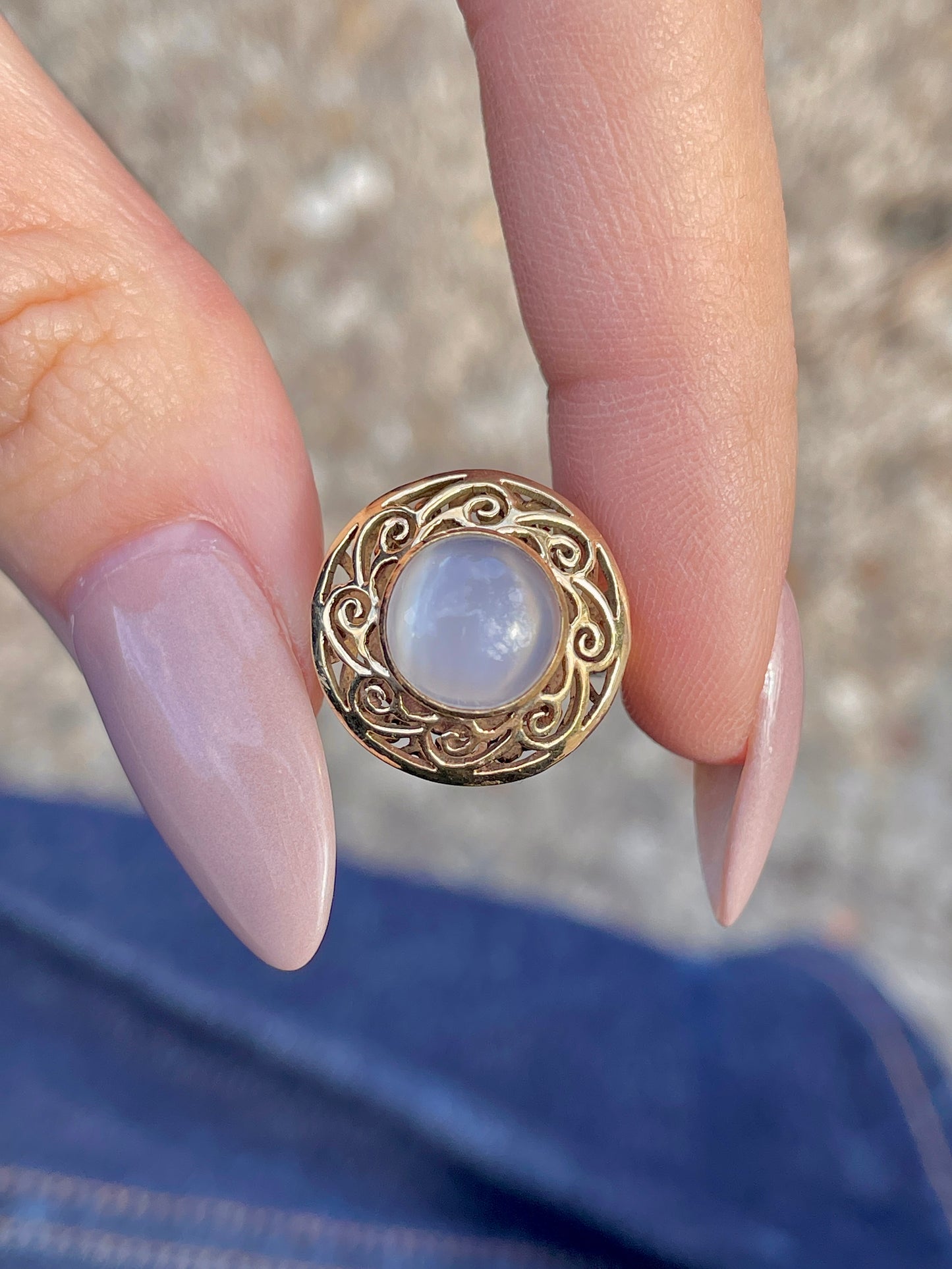 Vintage yellow 10K cats eye moonstone ring, size 5.25