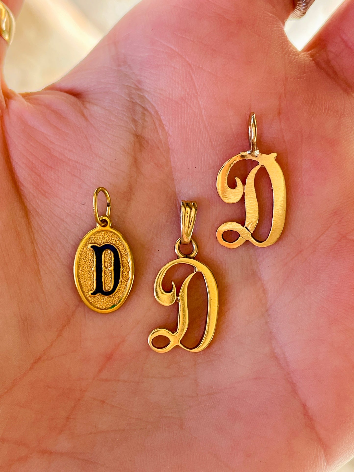 Vintage yellow 18K letter D oval charm with blue enamel