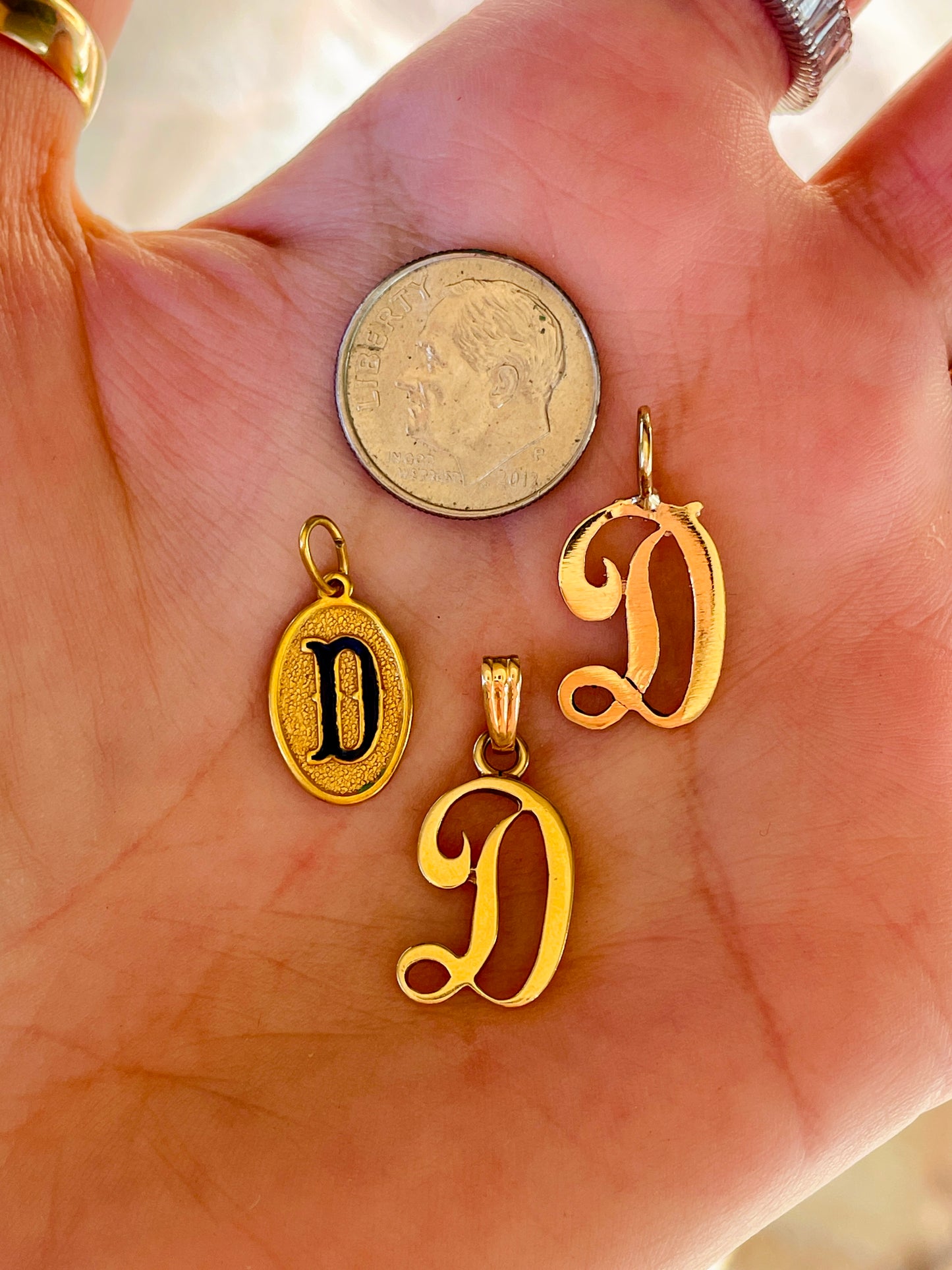 Vintage yellow 18K letter D oval charm with blue enamel